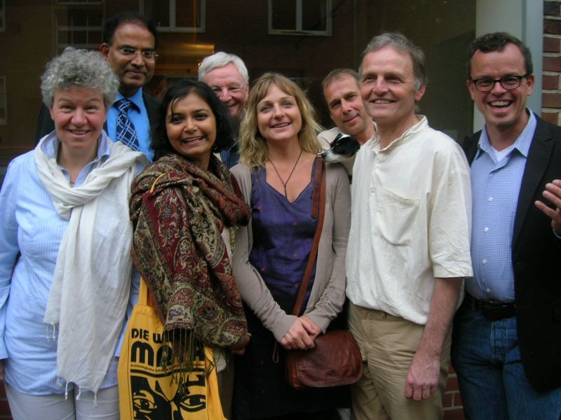 News Photo 1 - Germany - Arts-Literature - heimatderfremdeindianwoche