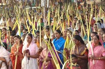 News Photo 2 - U.K. - Spiritual - palm_sunday_in_manchester