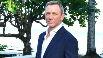 News Photo 1 - U.K. - Cinema - 25820195bond