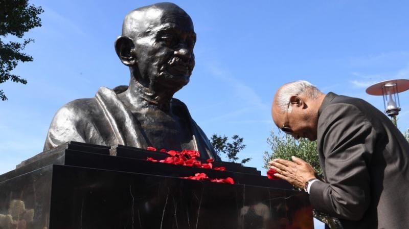 News Photo 1 - Europe - Otta Nottathil - 15920196gandhi