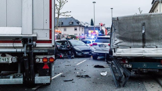 News Photo 1 - Germany - Otta Nottathil - 91020197limburg