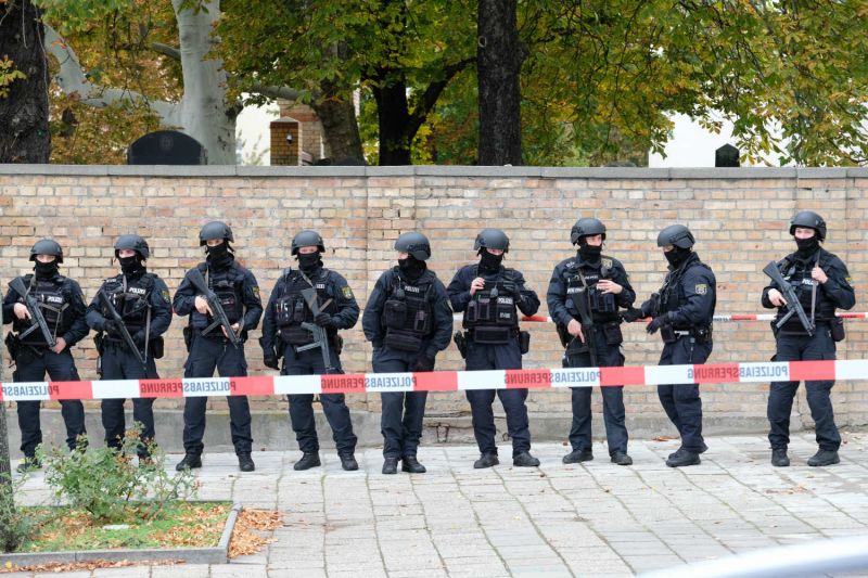 News Photo 1 - Germany - Otta Nottathil - 101020193synagogue