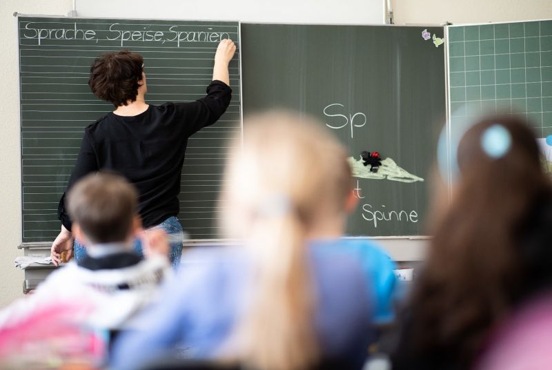 News Photo 1 - Germany - Otta Nottathil - 11320206schools