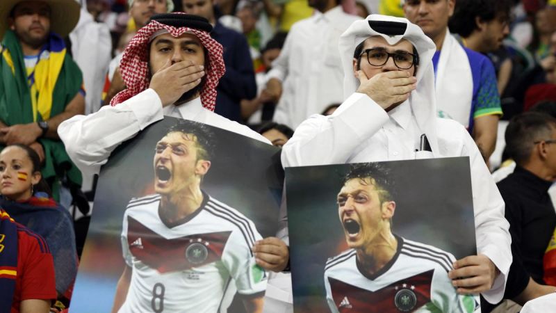 News Photo 1 - Germany - Sports - 291120225ozil
