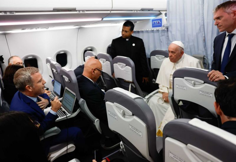 News Photo 3 - Europe - Otta Nottathil - 12_dy_journey_pope_francis_asia_pacific