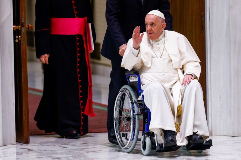 News Photo 1 - Europe - Otta Nottathil - pope_francis_hospitalised_brochitis