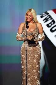 Photo #1 - Europe - Otta Nottathil - beyonce_grammy